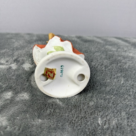 Vintage‎ C-8613 Girl with Blue Bird Figurine Napcoware Made in Poland Porcelain - Picture 5 of 7